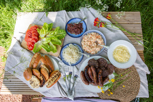 BBQ Boxes, outdoor dining
