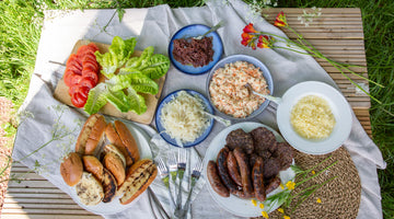 BBQ Boxes, outdoor dining
