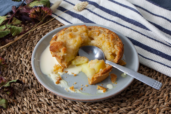 Pre-Made Dessert - Apple Crumble Tart